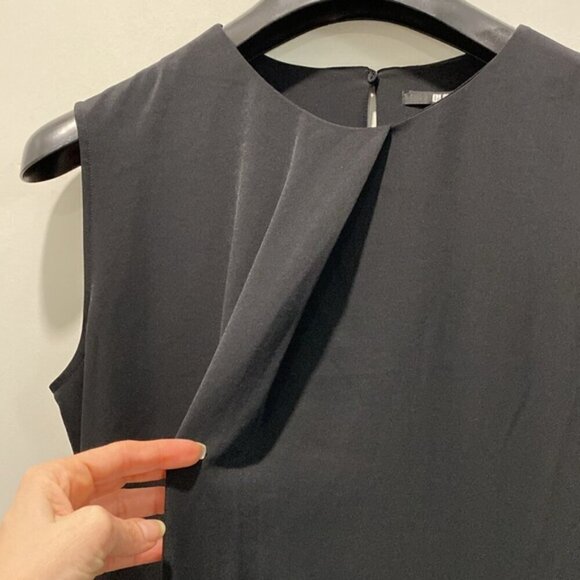 Uniqlo Black sleeveless shift dress size medium - Picture 5 of 15